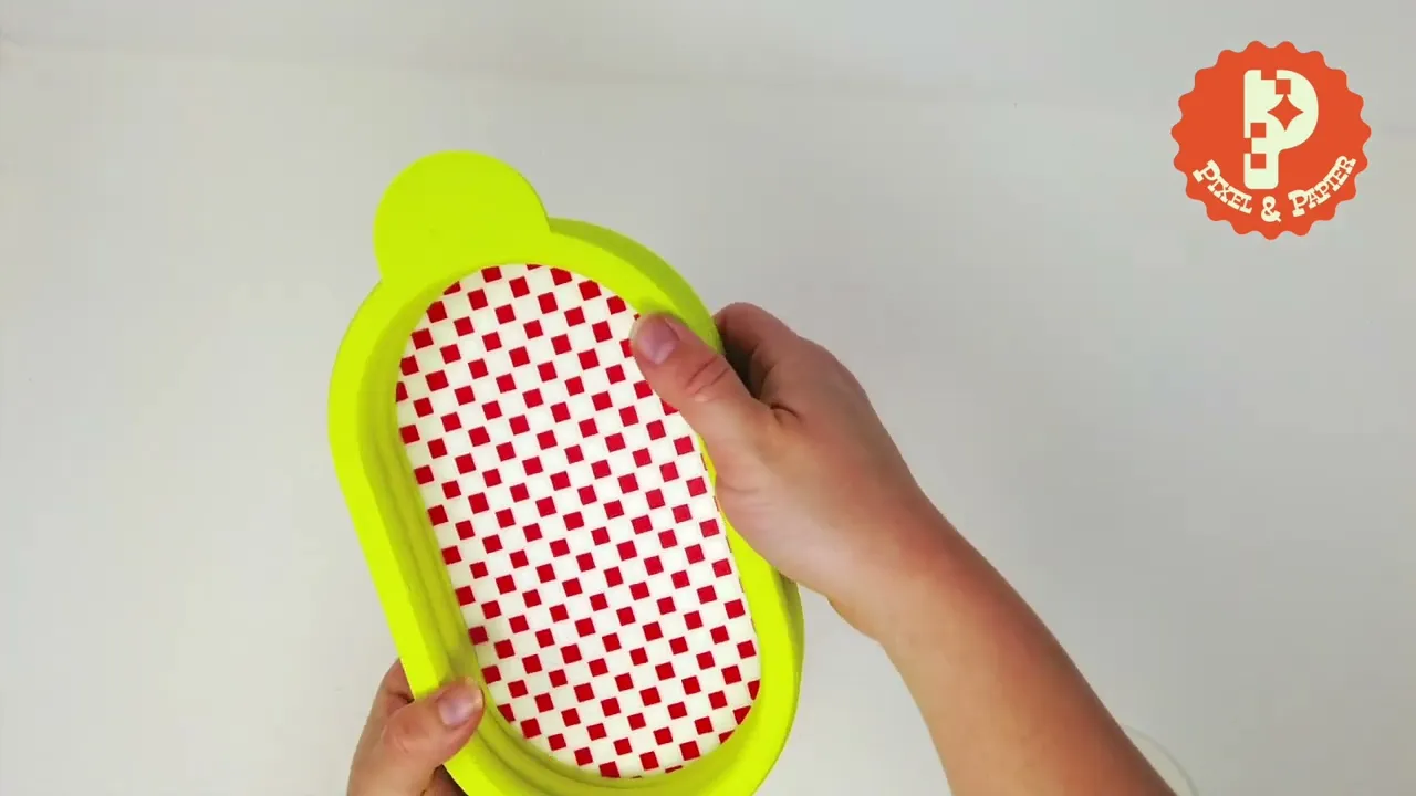 Retro Checkered Stackable Pool Tray - Functional Storage and Organizer