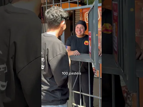 Comprei 100 coxinhas e pastéis