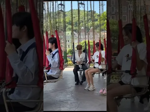 Couple fly-With Crush and Friends Couple.?🤭❤️