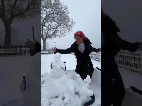 La nieve ⛄️ es tan Bella pero por 📺 #nyc #kikoelcrazy #shorts