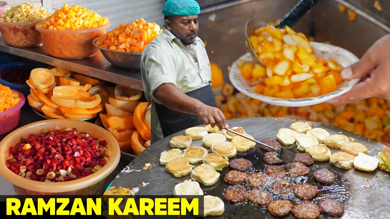 Karachi ke Fruit Ninja   Super Bun Kebab   Kathaiwadi Cholay, Pakistani Street Food   Ramzan Special