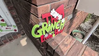 Review of Wooden GRINCH Signs NICE