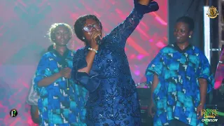 sandy asare powerful ministration at dynamic praise with sk frimpong