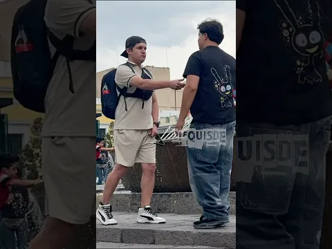 Chocando gente por estar distraída 😂 (broma)