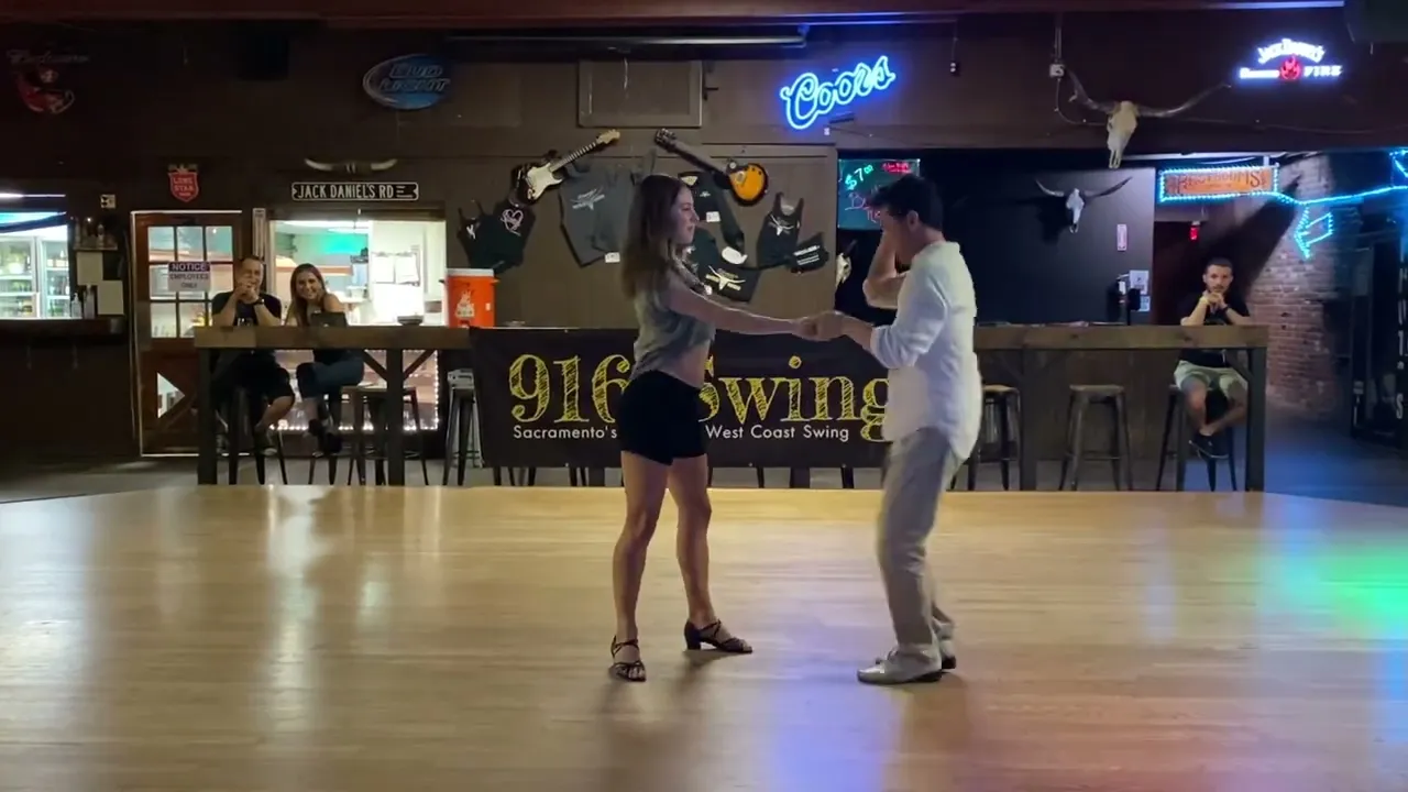 Johnny Lee & Julia Lambert @ 916 Swing (8/16/22)