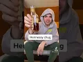 Download Lagu Leach drinkt een hele fles Hennessy leeg