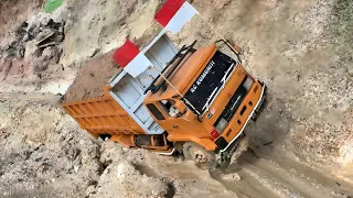 TERLALU minggir dam truk fuso 220ps muatan pasir AMBLES masuk parit dan TERGULING #rctruck 