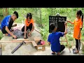 Download Lagu Two very smart orphans made blackboards by hand to teach each other to read and write.