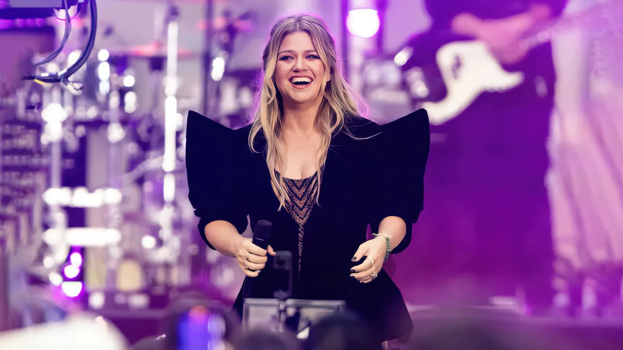 Kelly Clarkson - Since U Been Gone (Today Show 2023) [2K]