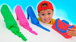 Download Vlad and Niki learn to make toys from Kinetic Sand MP3