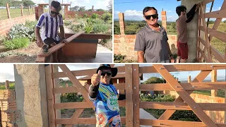 FINALIZEI O PORTÃO DE MADEIRA DA NOSSA CASA