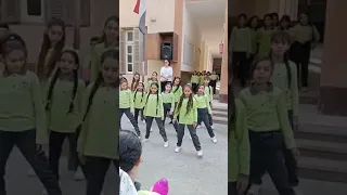 عرض رياضى أثناء الاذاعه المدرسه دندنها