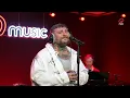 TEDDY SWIMS performs brand new 'BREAK UP IN REVERSE' acoustic at STEPHAN'S PIANOBAR // Qmusic