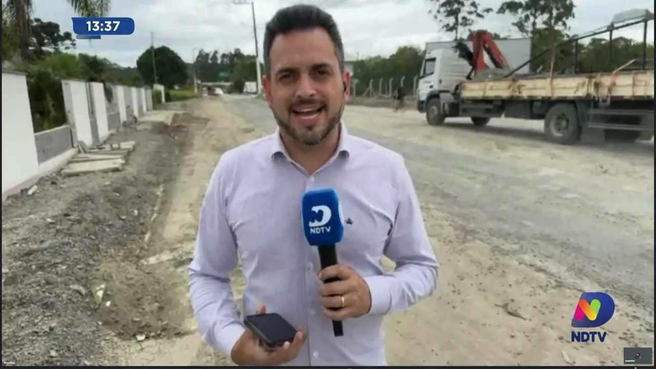 Município de Rio do Sul realiza mutirão para recolher entulhos pelas ruas