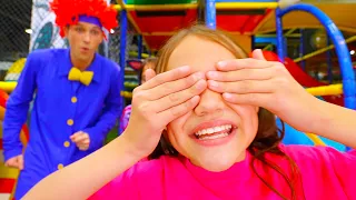 КУ-КУ 🙈 Игра в Прятки | Детская песенка для детей | Dominoki