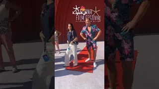 الجميلة ياسمينا العبد قفلت  ترند ال           على كده   من  مهرجان الجونة         دندنها