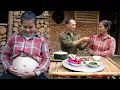 Download Lagu Single mother's last meal after giving birth, police made a lot of very large food for her