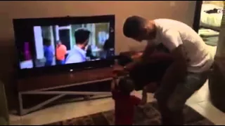 محمد عساف و كنان ورقصه على انغام ايوه هغنى دندنها