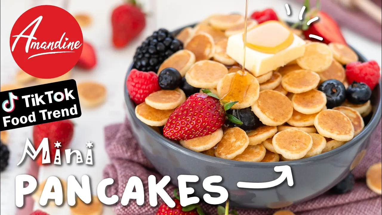 Die perfekte Pfannkuchen / Eierkuchen mit einem einfachen Tassenrezept aus Eiern, Mehl und Milch. Su. 