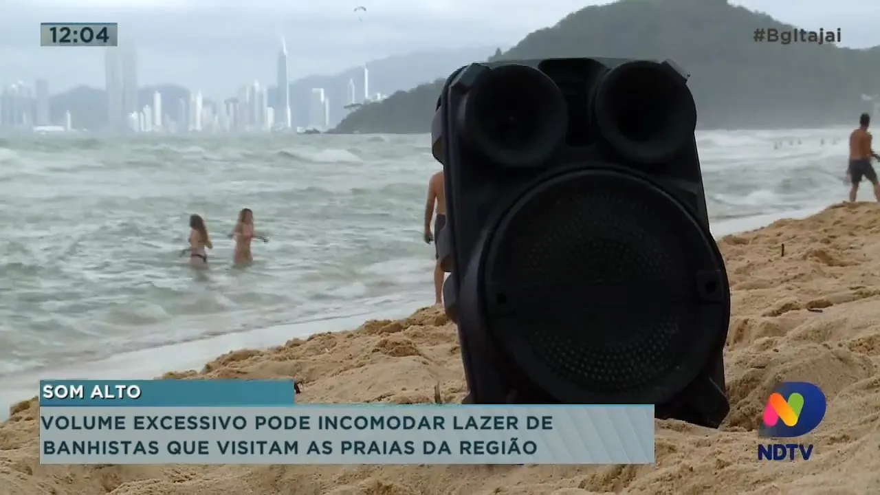 Volume excessivo pode incomodar lazer de banhistas que visitam as praias da região