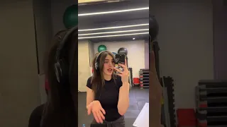 يشغلني على طول يابابا 