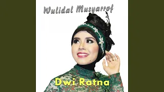 Download Wulidal Musyarrof MP3