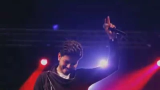 محمد شاهين   اغنية مش كل واحد للهضبة عمرو دياب دندنها