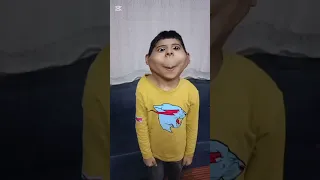 ترند اللي عندك الكره ان تقف امام الملايين وتقول الشامبو السوداني احسن من بريطاني شامبو 