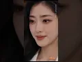 窮小夥用一根手指按在美女CEO的腳踝竟治好了她的腹痛！美女CEO直接掏出300萬求他假結婚，所有人都嘲笑他是個軟飯男，豈料他竟是隱藏神醫，一針治好她的首富爺爺，CEO假戲真做一夜懷孕！