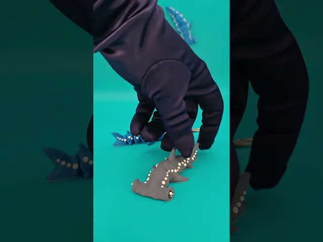The Hammerhead (flexi keychain - magnet & mini!) video thumbnail