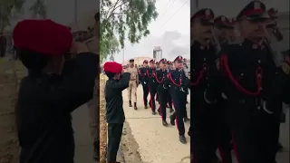 احلى تحية عسكرية من طفل عراقي لكردوس طلاب دورة ١١١ الكلية العسكرية الاولى 