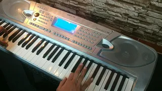 عزف علي الاورج موسيقي فيلم بطل من ورق 