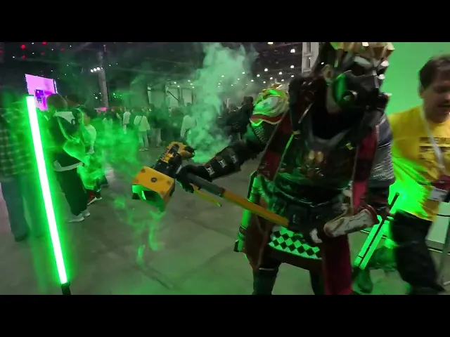 Косплей  Apex Legends — Каустик в скине Prince of Darkness
