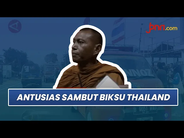 Tiba di Magelang, 32 Biksu Peserta Thudong Disambut Meriah Warga - JPNN.com