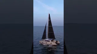 A quick look at the Vaan R5 with a partially recycled aluminium hull…. #luxuryyachts #luxurylife