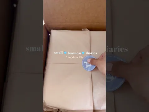 Packing your FLOW orders 📦🤍