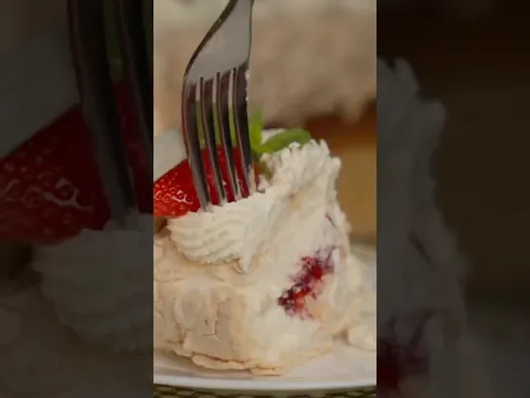 Меренговый РУЛЕТ «Клубничный»! Безумно ВКУСНО! Самый удачный РЕЦЕПТ , получится у всех!