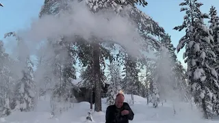 What happen with boiling water in -25 Celsius