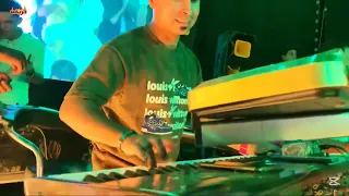 شعار نصر ٦ اكتوبر      الموسيقار محمود مزيكا ابو سعيد والفرعون المصرى    دندنها