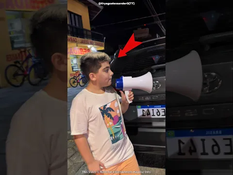 He Fooled Drivers With His Voice π±