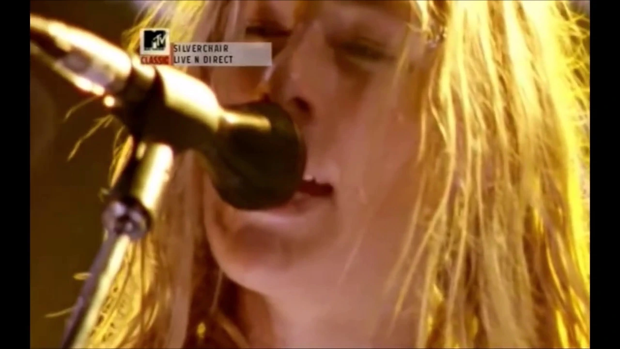 Silverchair - Slave ( live at melbourne 1997) Silverchair - Slave ( live at melbourne 1997)