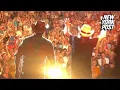 Willie Nelson 91 receives standing ovation at first performance since health scare