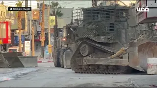   جرافات جيش الاحتلال تقتحم مخيم جنين دندنها