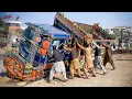 Lagu Unbelievable Brake Failure — Pakistani Truck Slides Into Giant Sewer Drain on Highway | Front Axle