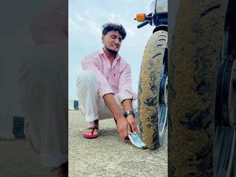 Tayar Ke neche paise fas gaye 😂 #shortsfeed #comedy #funny #viral