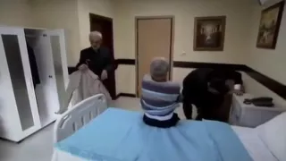 الخال زازا يغني وينظف الصحون مضحك 