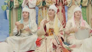                                                            لله ضيف الله يا أهل النبي دندنها