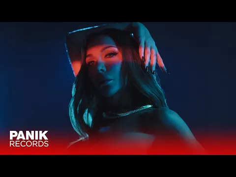 Video Thumbnail: Δέσποινα Βανδή - Καλά Να Περνάτε - Official Music Video