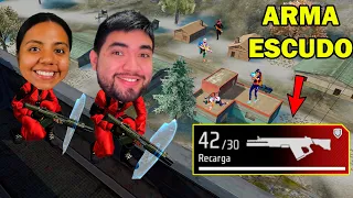 Usamos el arma escudo en BERMUDA 😱 Free Fire