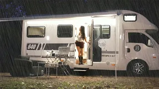 CAMPING IN THE RAIN LUXURY CARAVAN RELAXING NATURE SOUNDS 